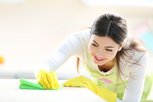 Professional move out cleaning for a Kennington flat interior