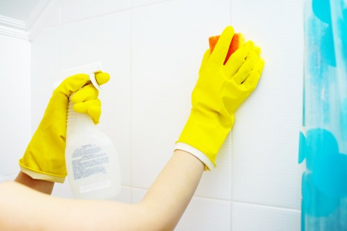 Cleaner Kennington ensuring a fresh and well-kept living space
