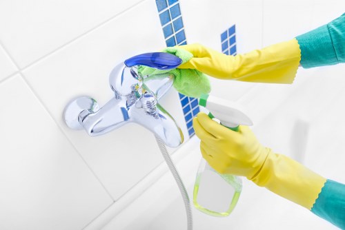 Kitchen appliance deep cleaning for a Kennington property