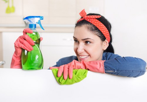 Local Airbnb cleaner handling a Kennington property changeover