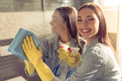 Deep cleaning tasks in a Kennington kitchen and living space