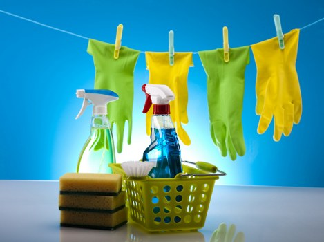 Detailed tenancy cleaning service in Kennington for bathrooms and fixtures